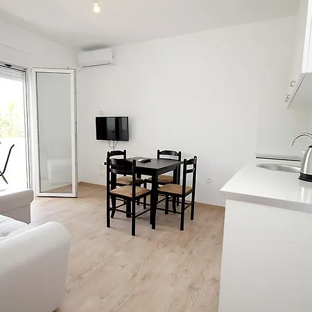 Apartmani Begovic Бар Экстерьер фото